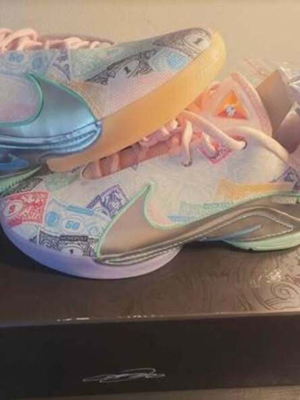 New Nike LeBron 22 QS Monopoly Edition Sneakers. Men's size 10